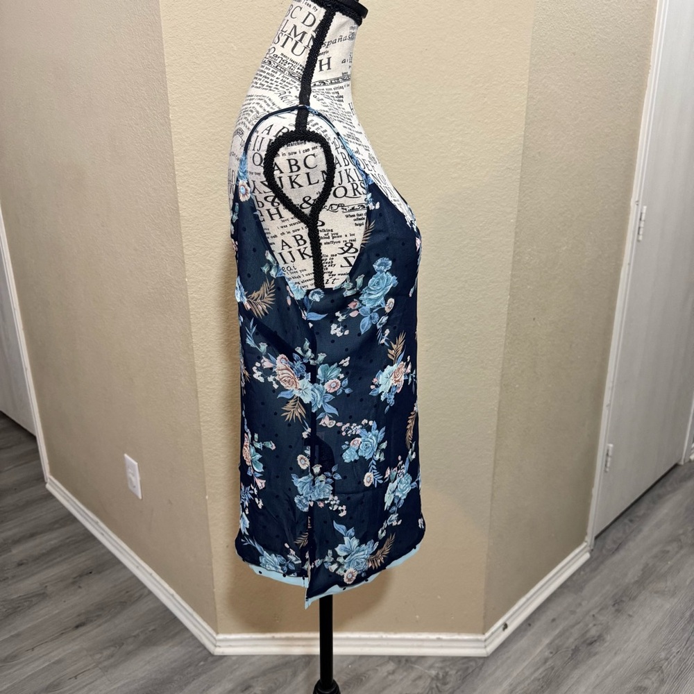 White House Black Market Blue Floral Camisole - Picture 4 of 12